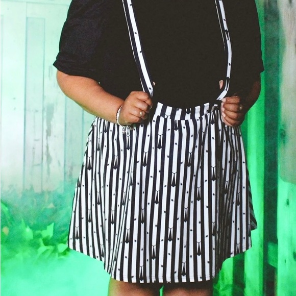 Beetlejuice Overall Skirt S New with Tag - Picture 4 of 7